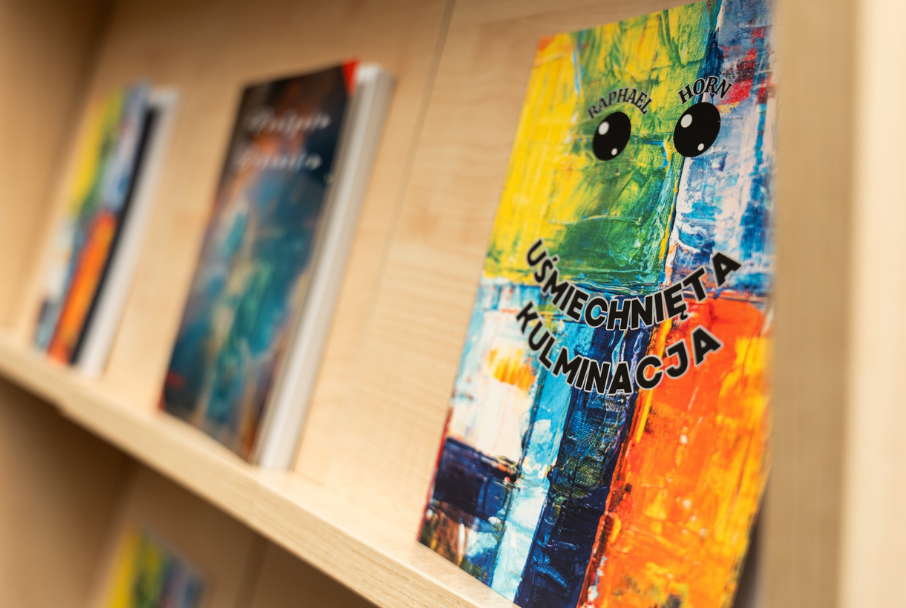 Relacja z premiery w Miejskiej Bibliotece Publicznej w Ujeździe